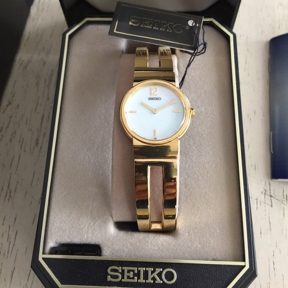 SEIKO WATCH BRAND NEW MOTHER OF PEARL